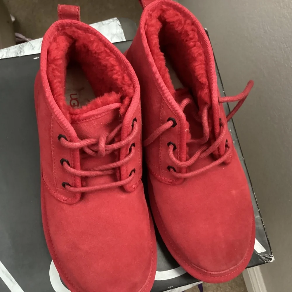 Ugg Neumel Suede Boots Men 8 Women 10